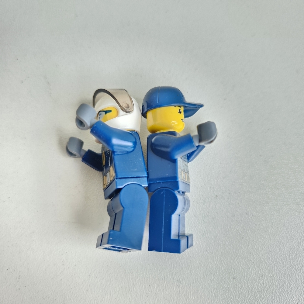 LEGO CITY: Bulldozer Break-in set 60140 Retired Everything In Pic Included AS IS - Picture 4 of 16